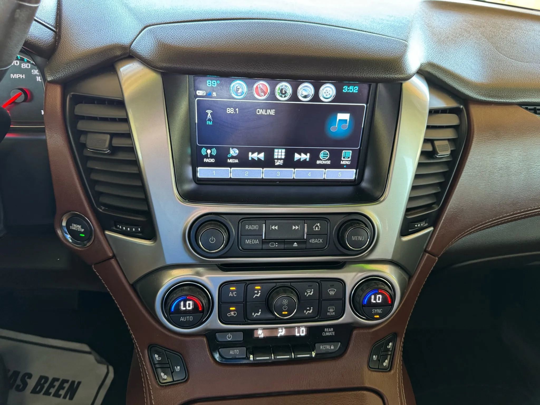 Used 2018 Chevrolet Suburban Premier image 14