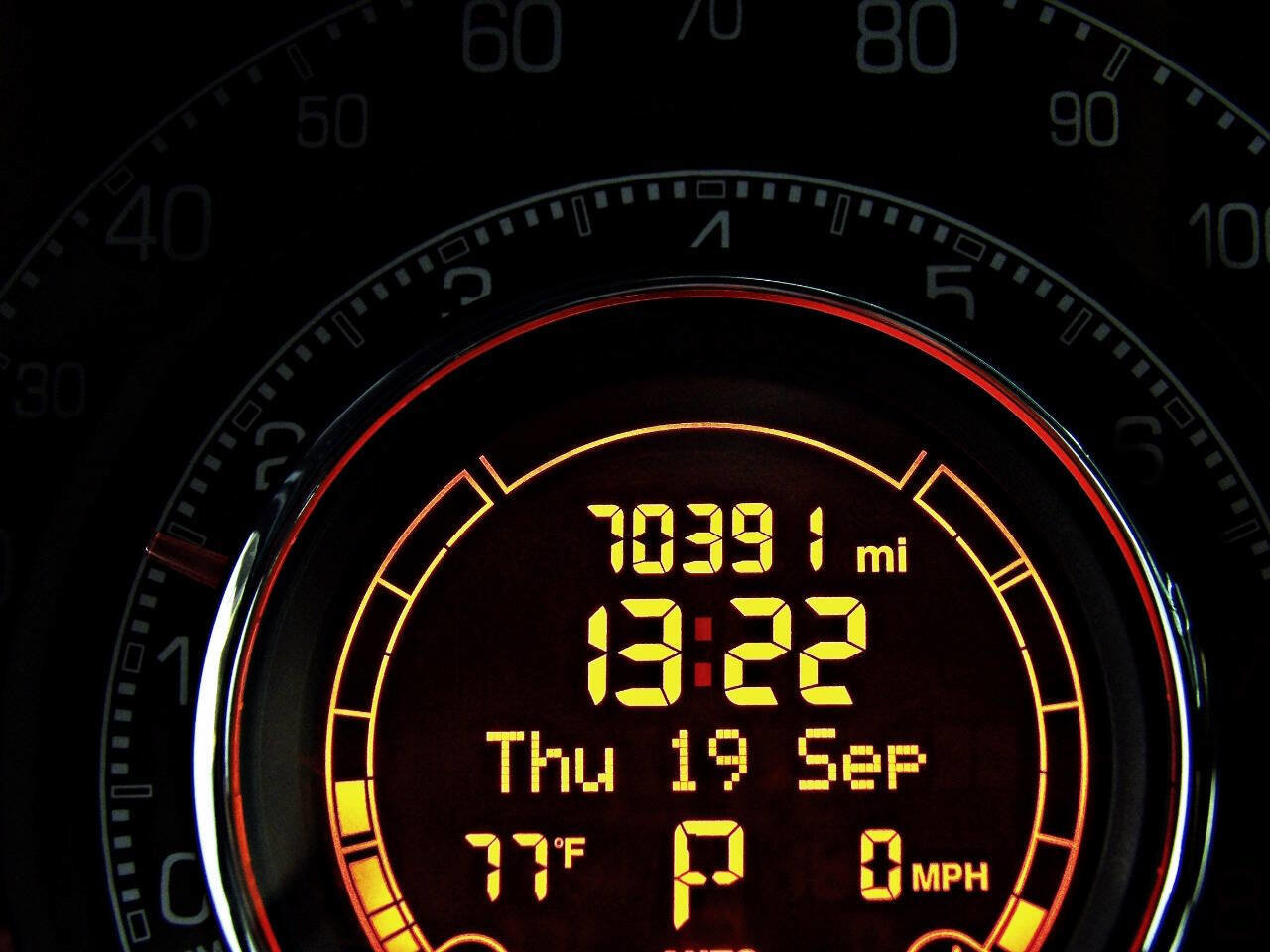 Used 2013 FIAT 500 Sport w/ Beats Audio Pkg image 12