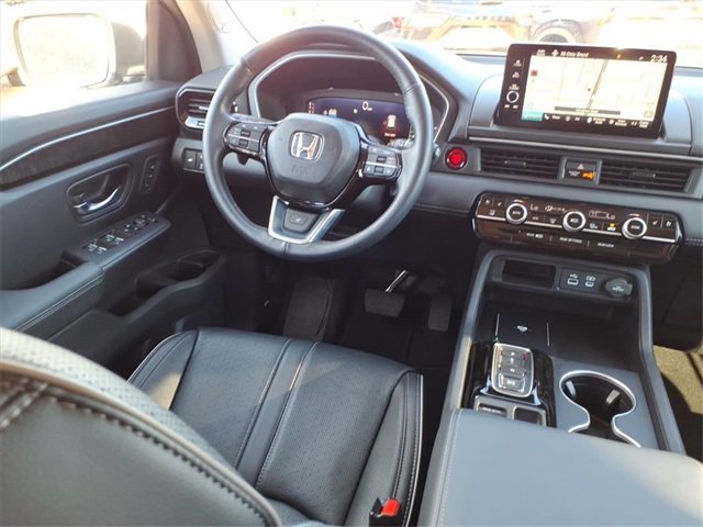 Used 2023 Honda Pilot Elite image 4