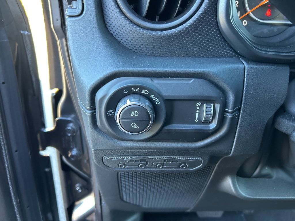 New 2025 Jeep Gladiator Rubicon image 20