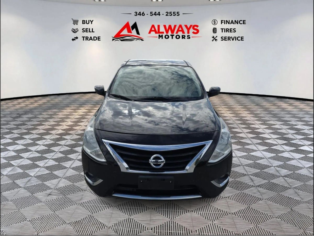 Used 2015 Nissan Versa w/ SL Tech Package FWD image 24