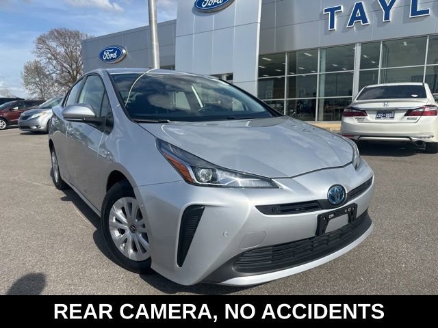 Used 2022 Toyota Prius LE image 3