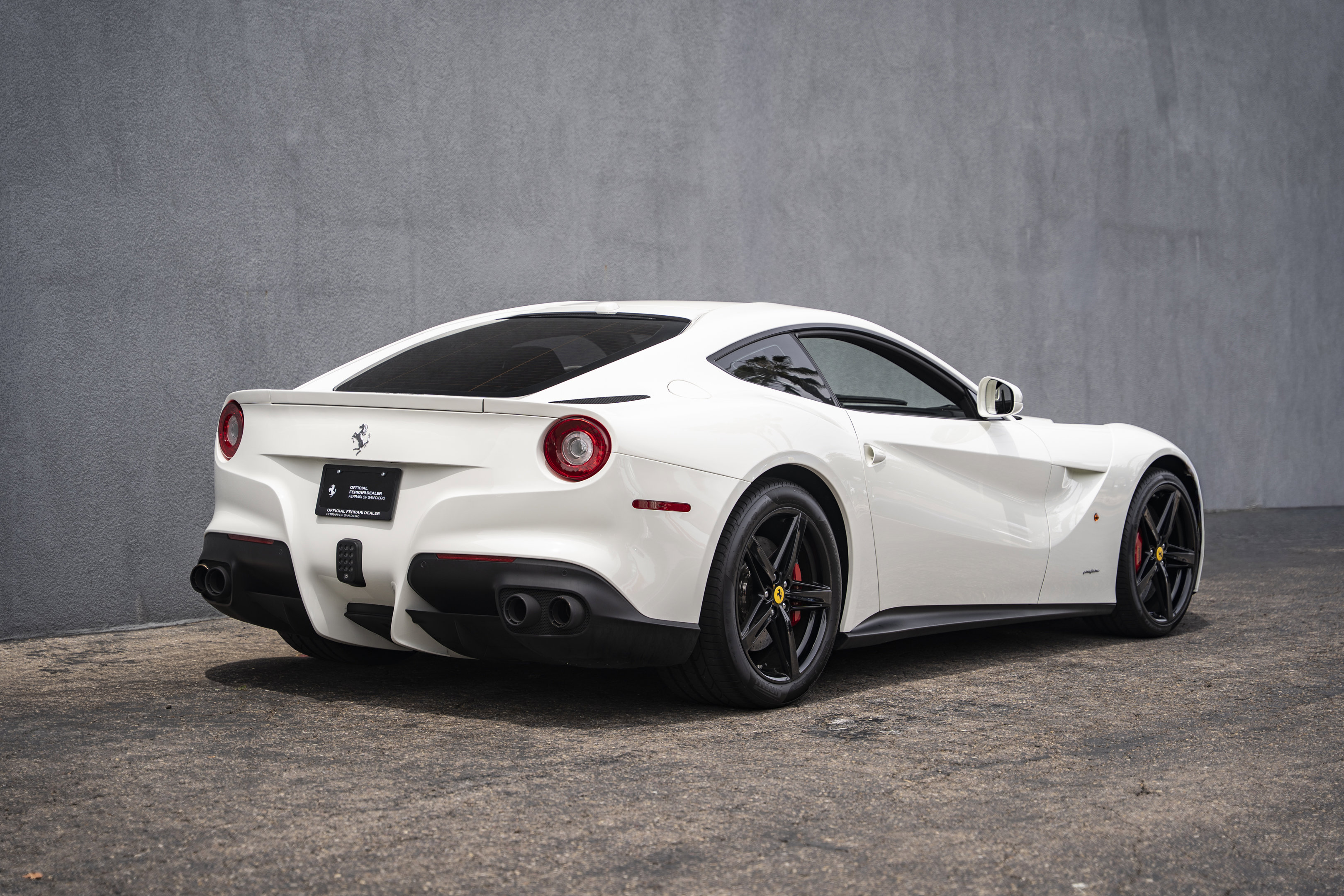 Certified 2015 Ferrari F12 Berlinetta RWD image 5