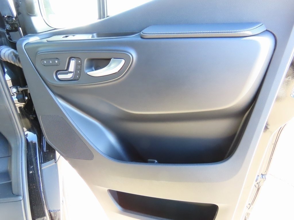 Used 2024 Mercedes-Benz Sprinter 2500 image 63
