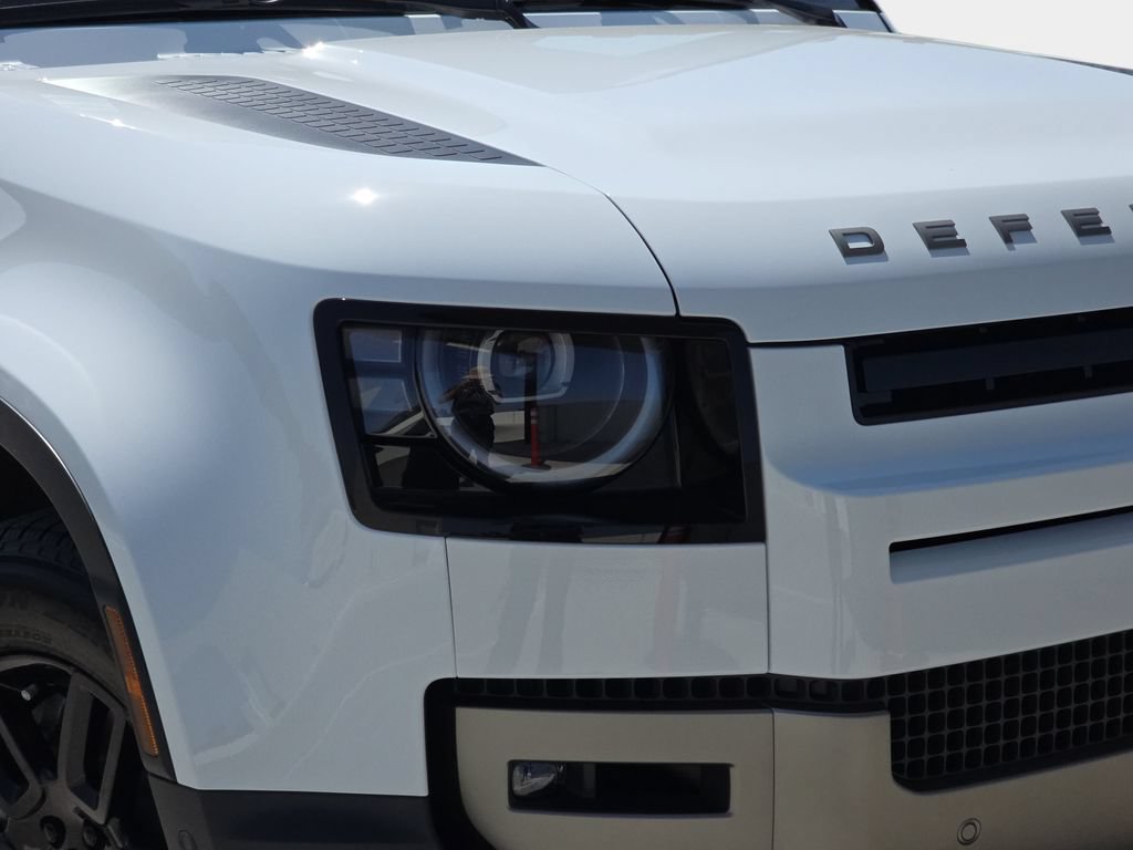 New 2026 Land Rover Defender 110 S AWD/4WD image 33