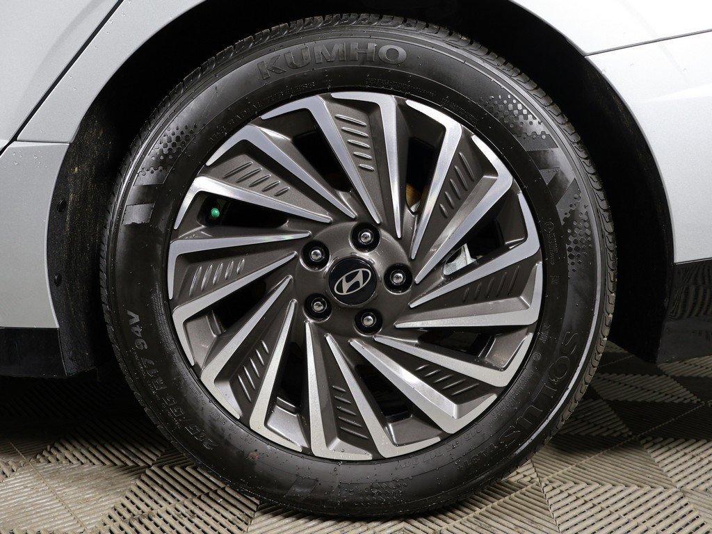 Used 2025 Hyundai Sonata Limited image 25