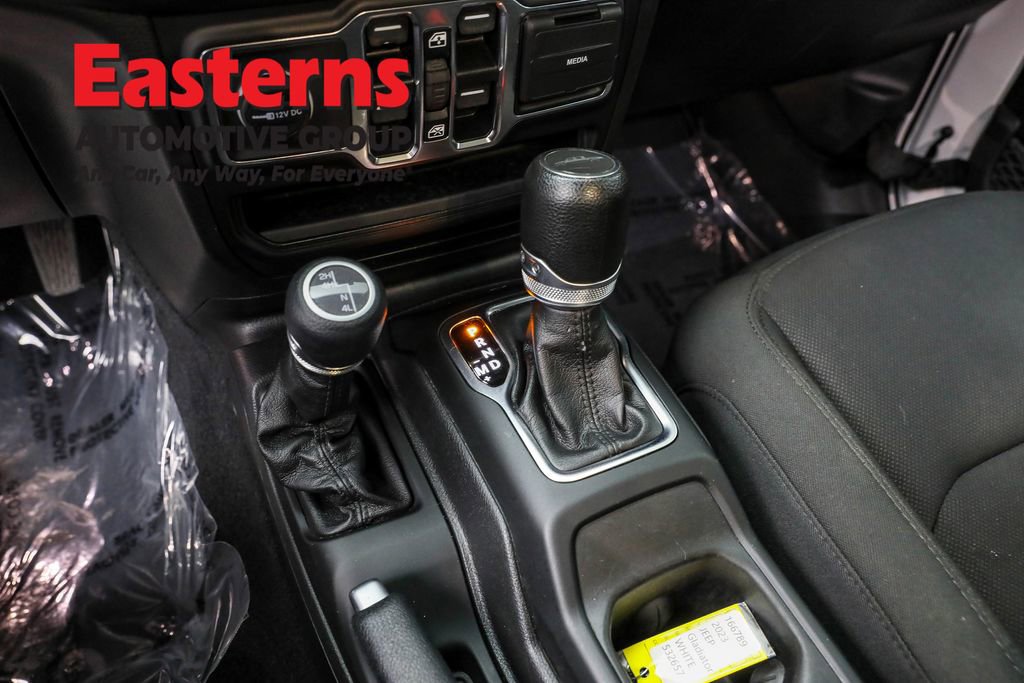 Used 2023 Jeep Gladiator Sport image 12