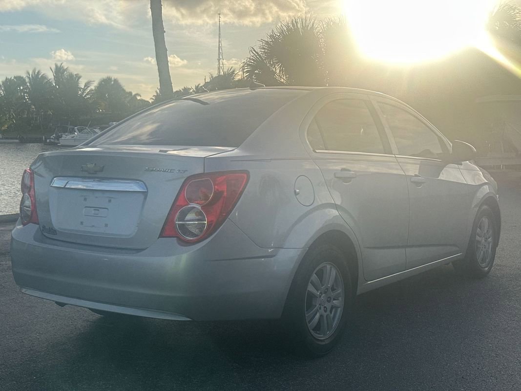 Used 2014 Chevrolet Sonic LT image 5