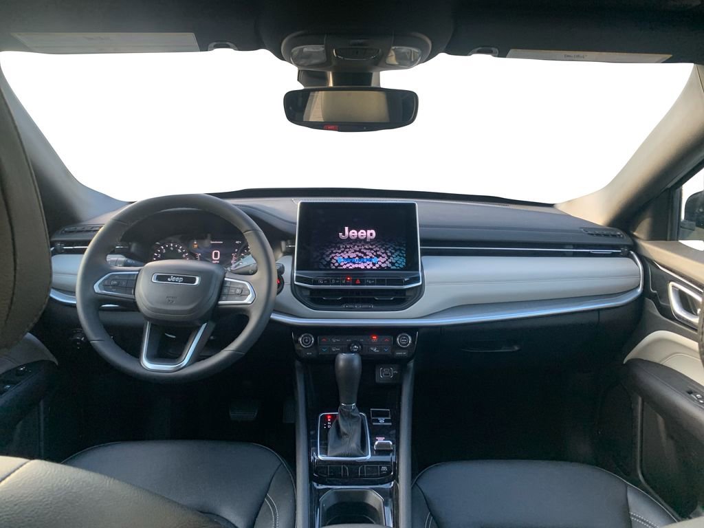 Used 2026 Jeep Compass Limited image 17