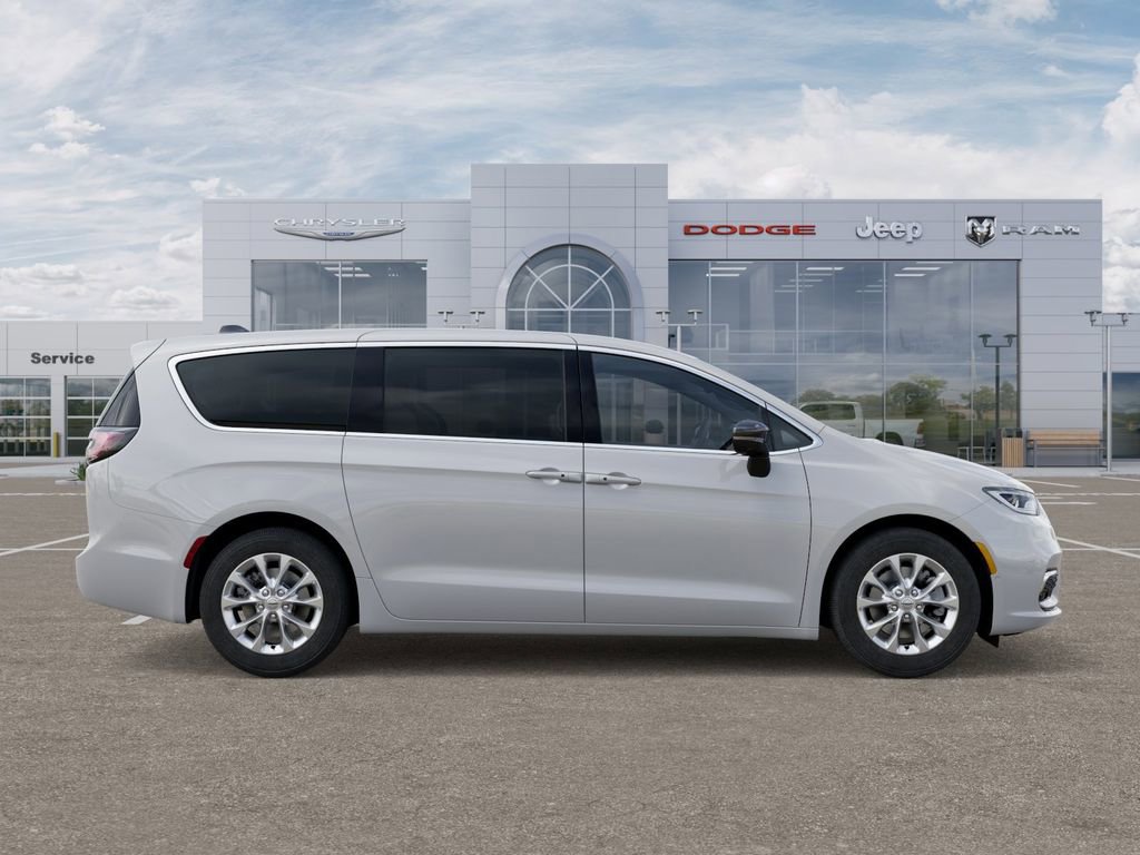 New 2026 Chrysler Pacifica Select AWD/4WD image 21