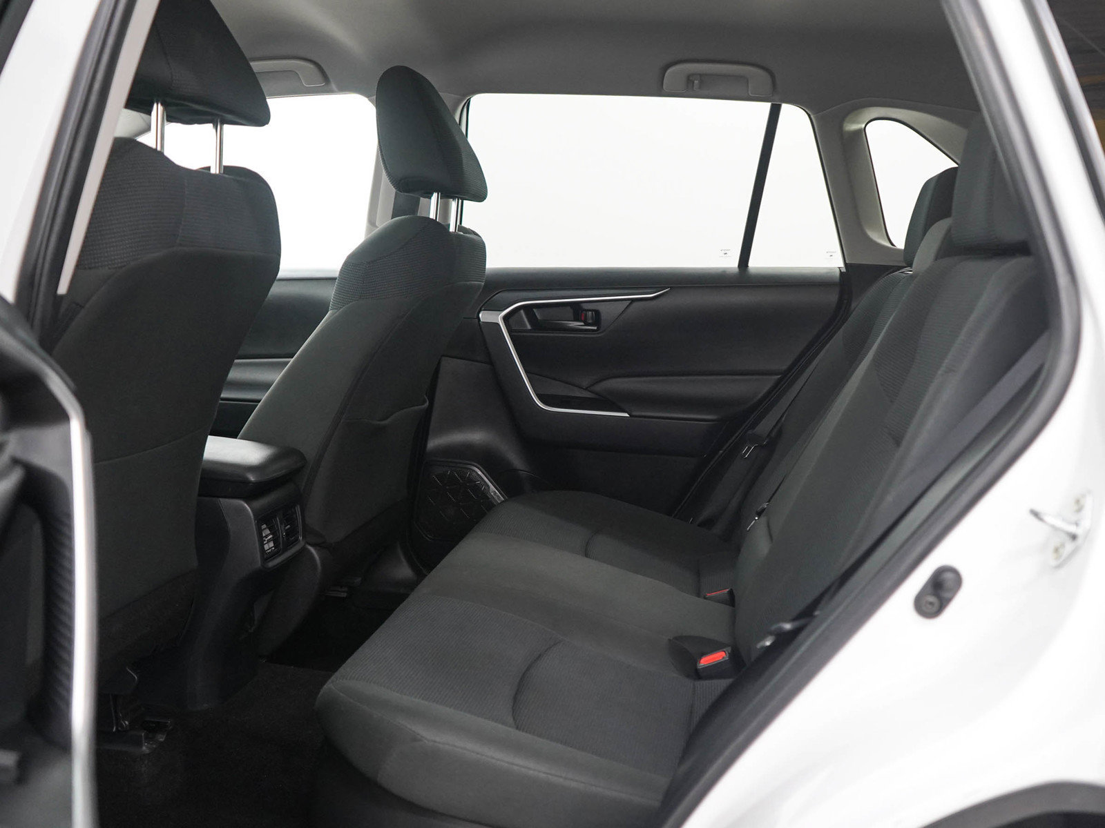 Used 2025 Toyota RAV4 LE AWD/4WD image 18