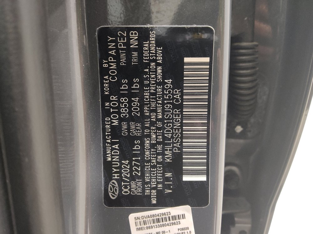 Used 2025 Hyundai Elantra SE FWD image 33