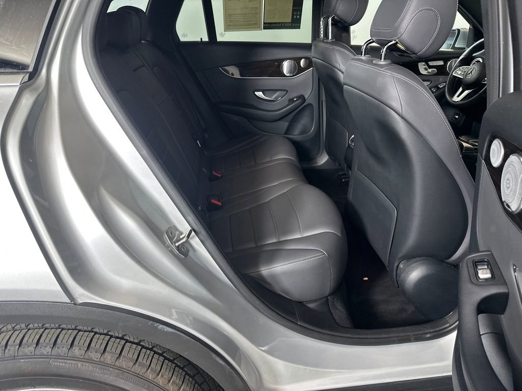 Used 2020 Mercedes-Benz GLC 300 image 17