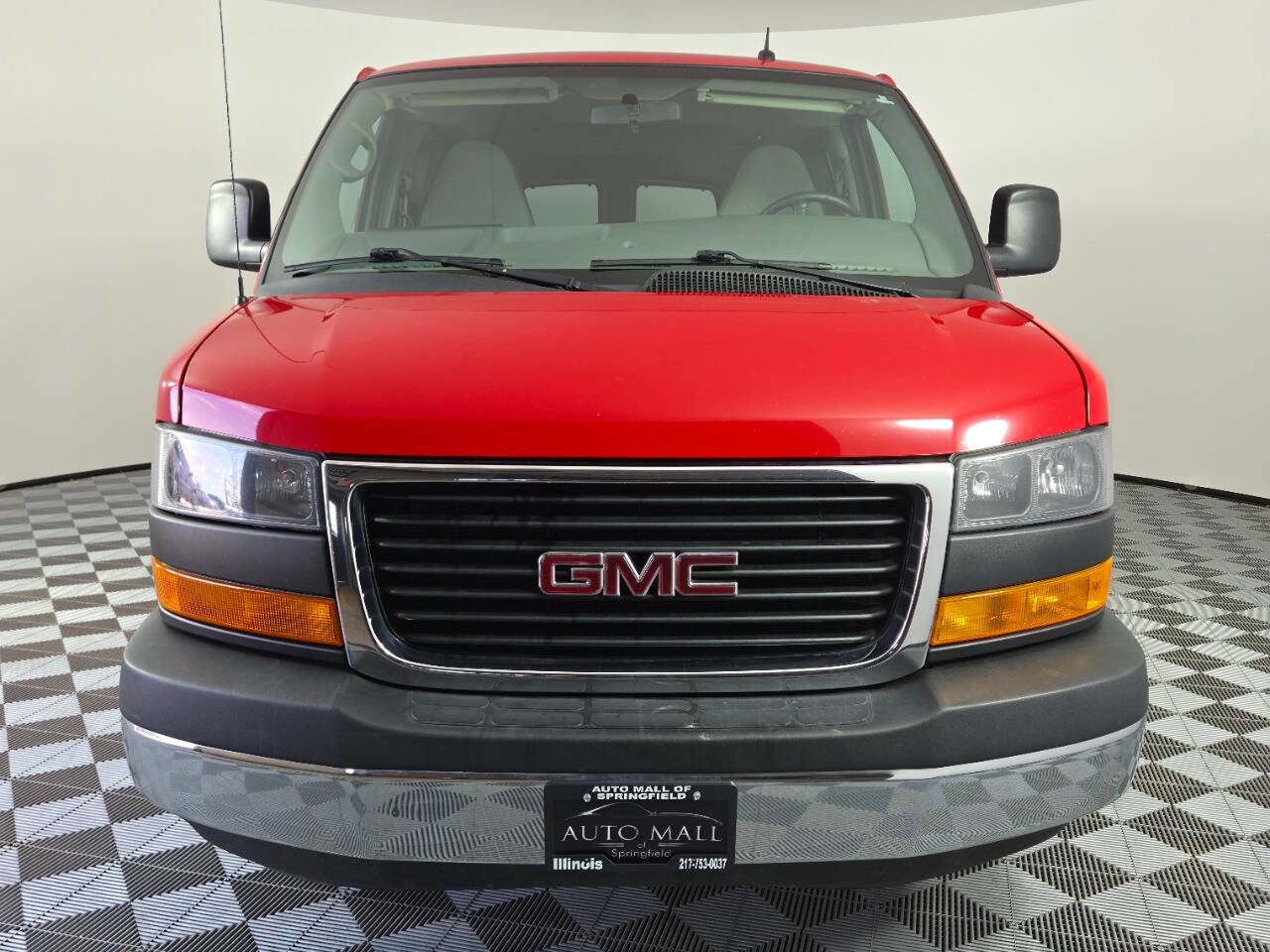 Used 2014 GMC Savana 1500 LT w/ LT Preferred Equipment Group AWD/4WD image 2