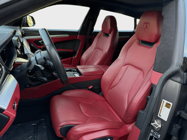 Used 2022 Lamborghini Urus AWD/4WD image 10