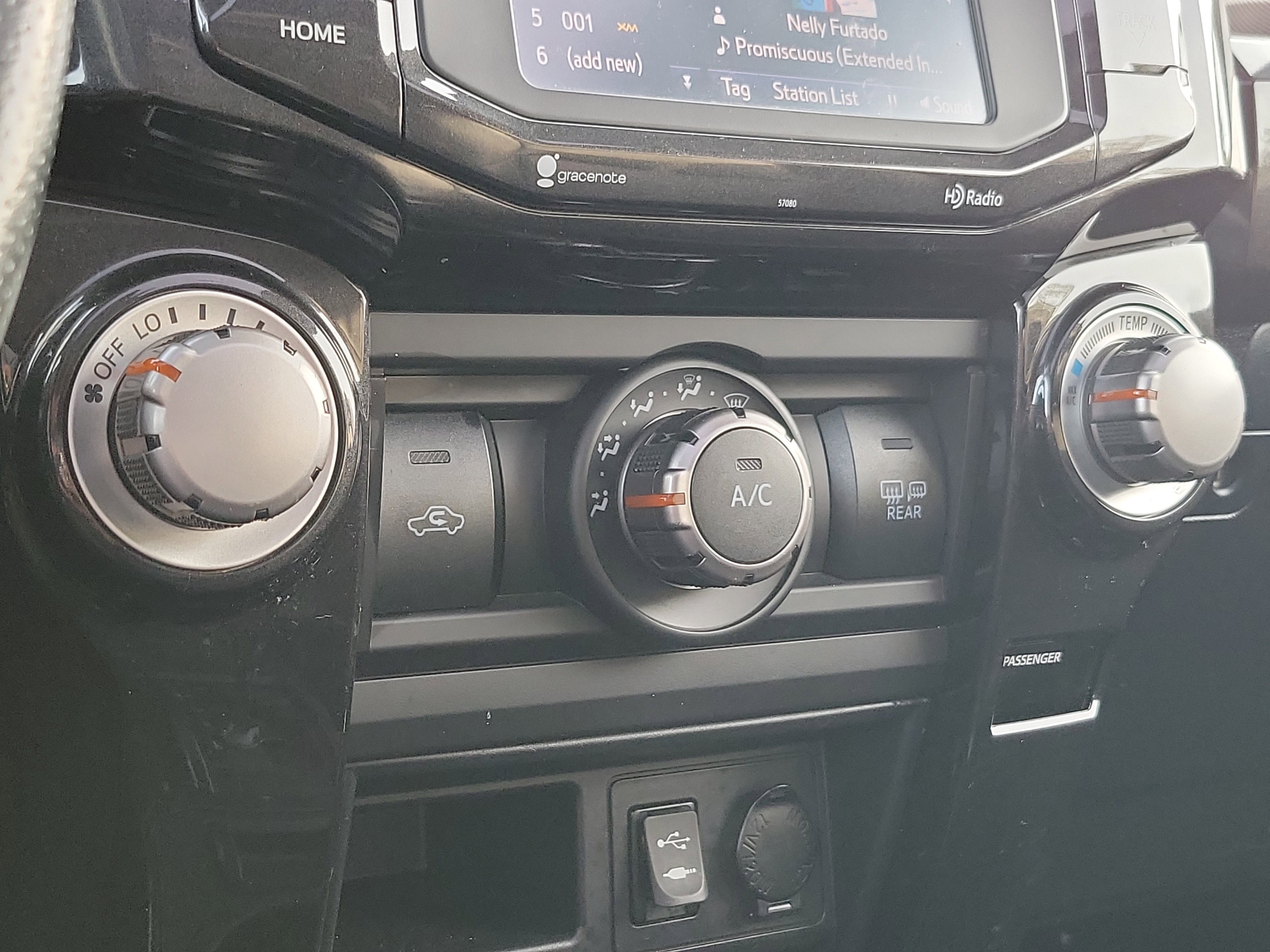 Used 2015 Toyota 4Runner Trail Premium AWD/4WD image 27