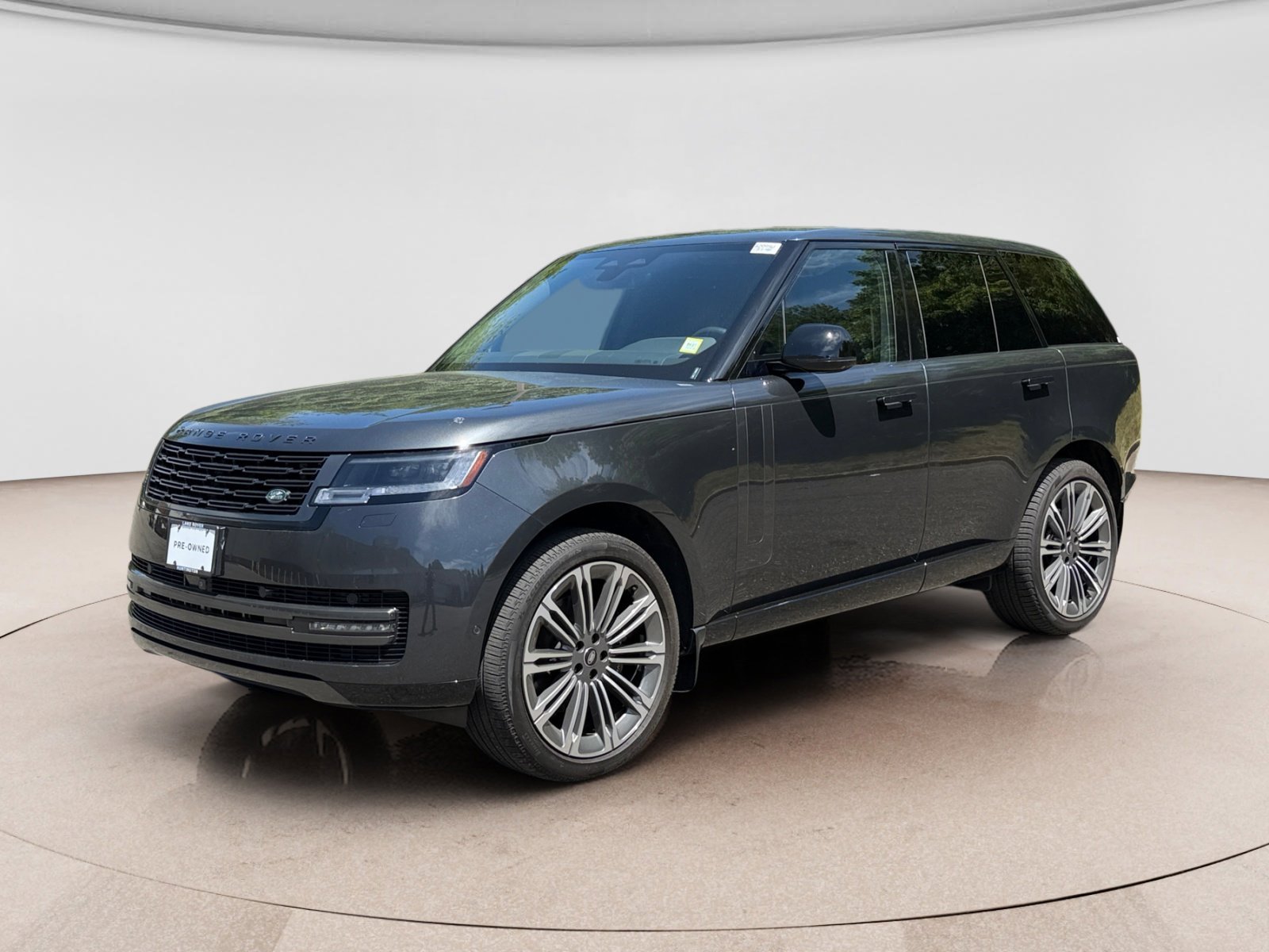 Used 2025 Land Rover Range Rover SE