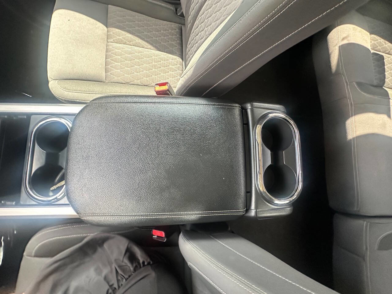 Used 2021 Nissan Titan SV w/ SV Convenience Package image 28