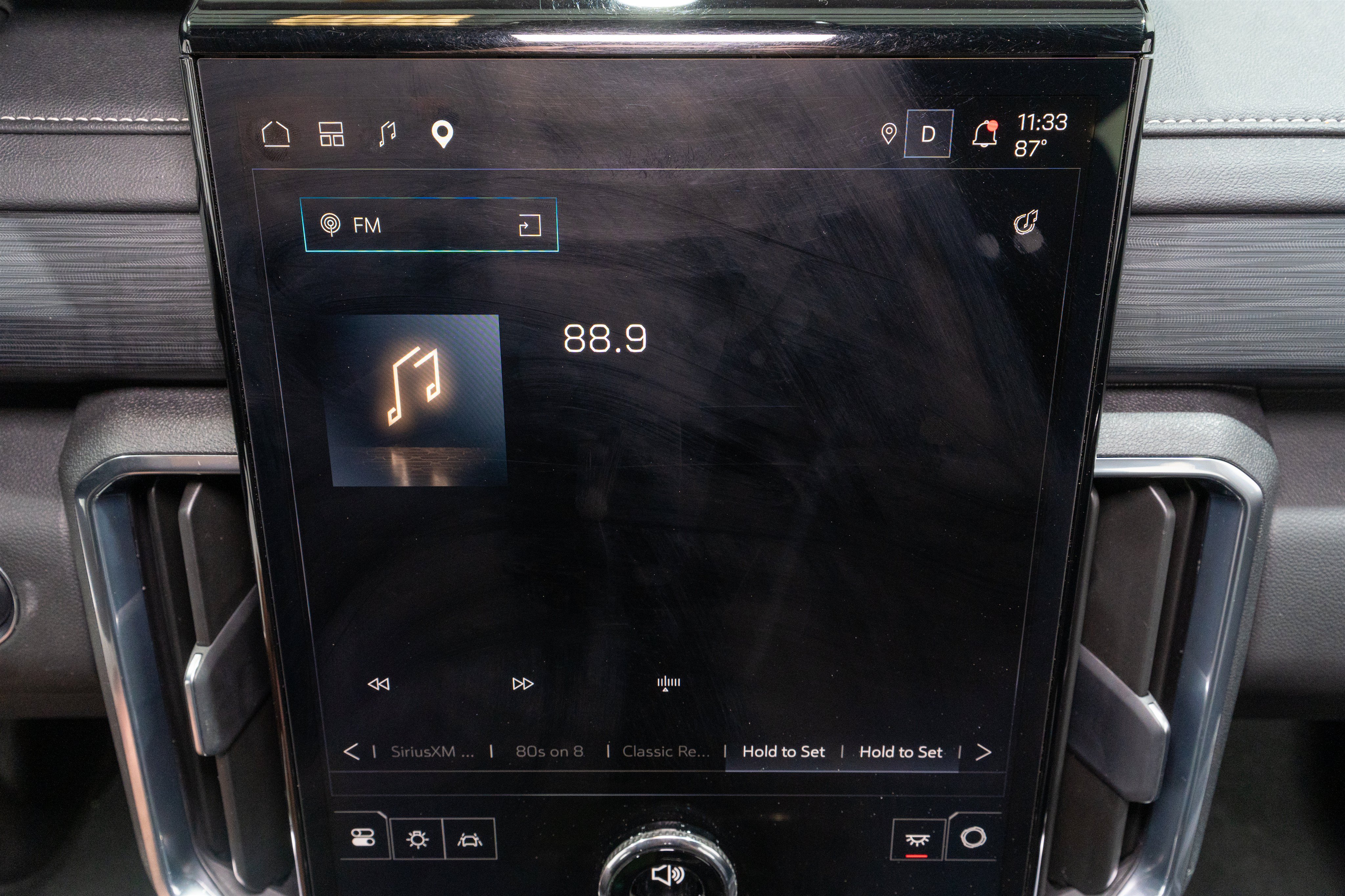 Used 2026 GMC Acadia Elevation w/ Elevation Premium Package FWD image 19