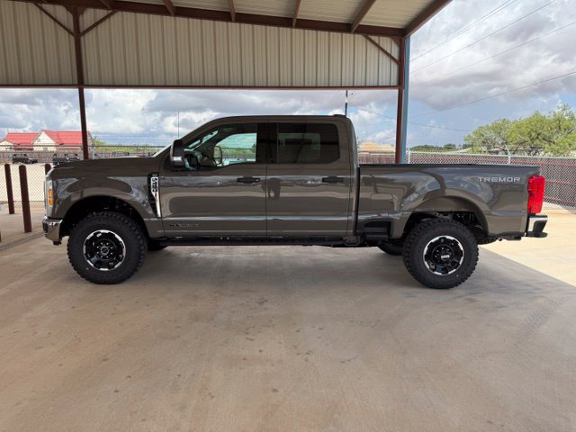 New 2026 Ford F250 XLT w/ Tremor Off-Road Package AWD/4WD image 4