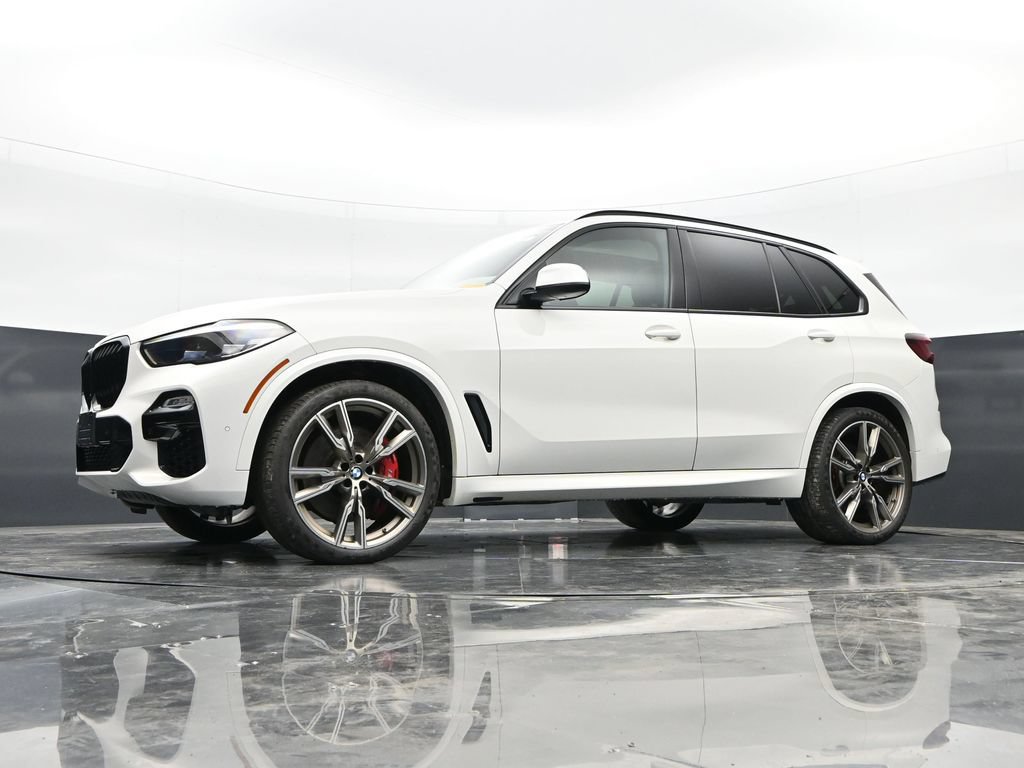 Used 2021 BMW X5 M50i AWD/4WD image 45