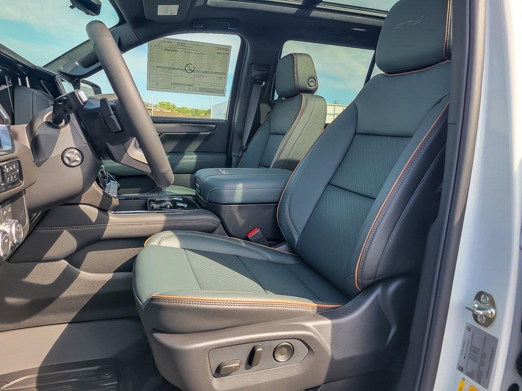 New 2026 GMC Yukon AT4 w/ AT4 Premium Package image 9