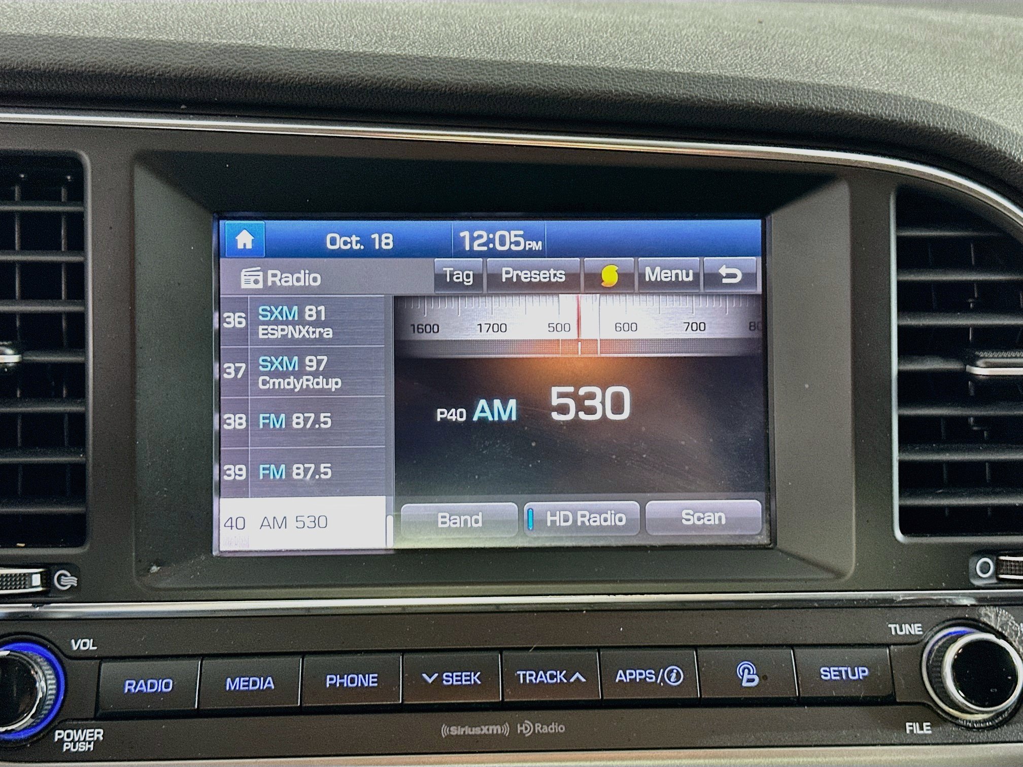 Used 2017 Hyundai Elantra Limited FWD image 21