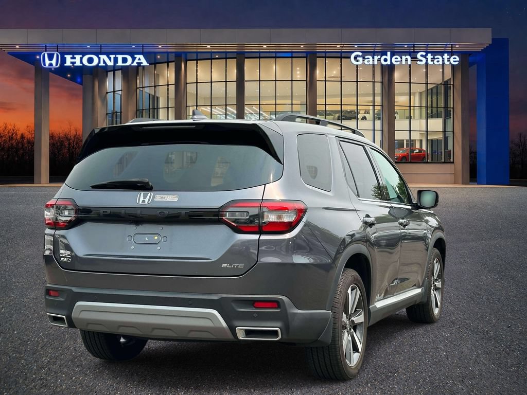 Certified 2025 Honda Pilot Elite image 3
