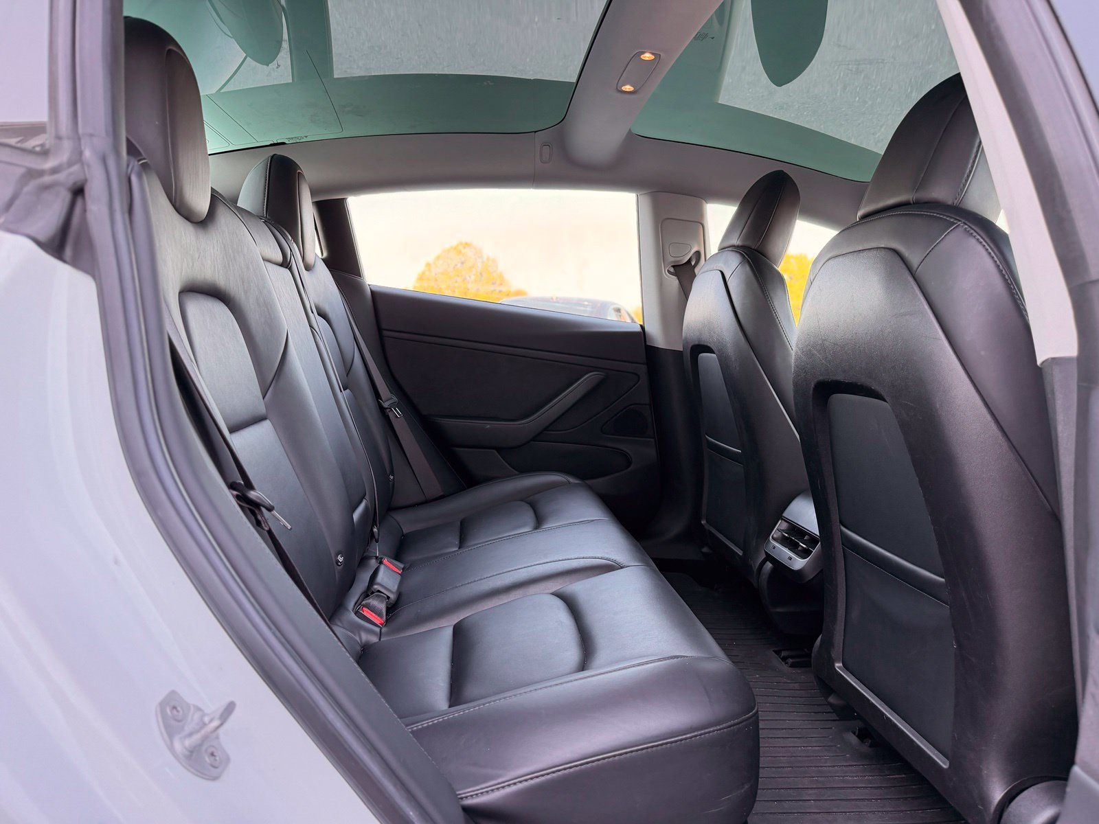 Used 2018 Tesla Model 3 Long Range AWD/4WD image 19