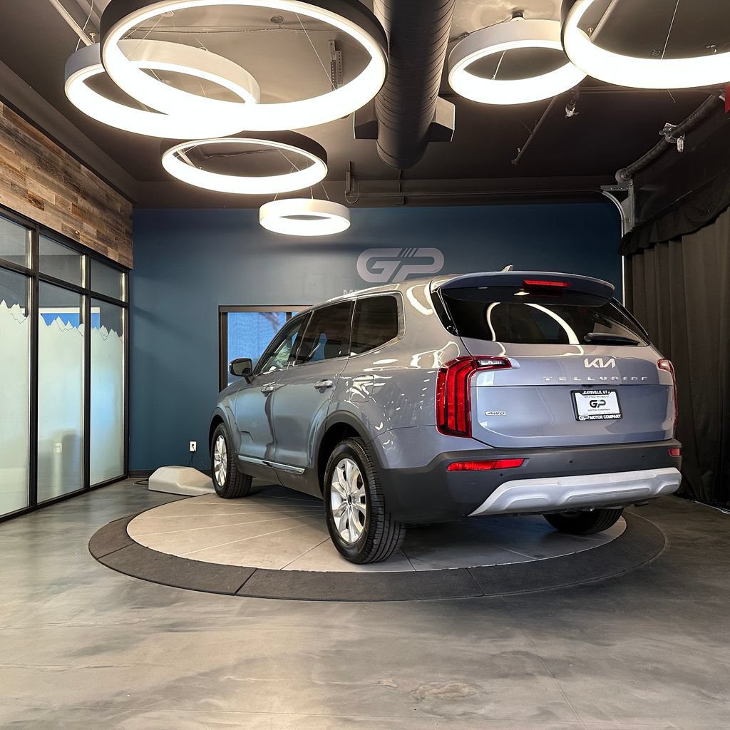 Used 2022 Kia Telluride LX AWD/4WD image 5
