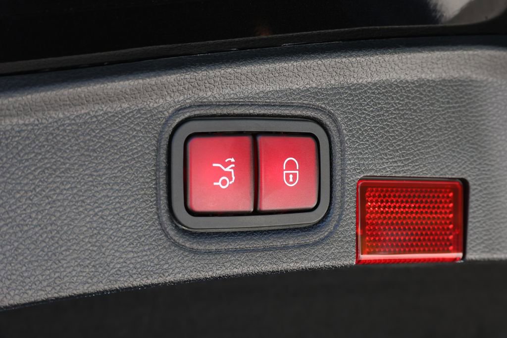 Used 2021 Mercedes-Benz C 63 AMG S image 10