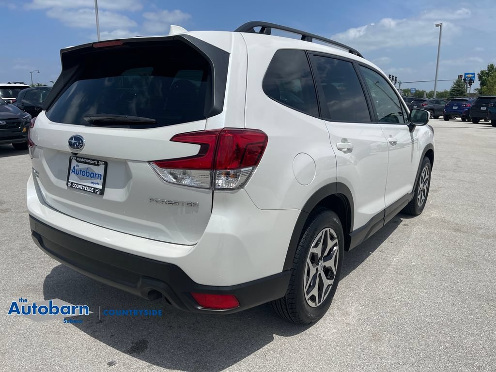 Used 2023 Subaru Forester Premium AWD/4WD image 5