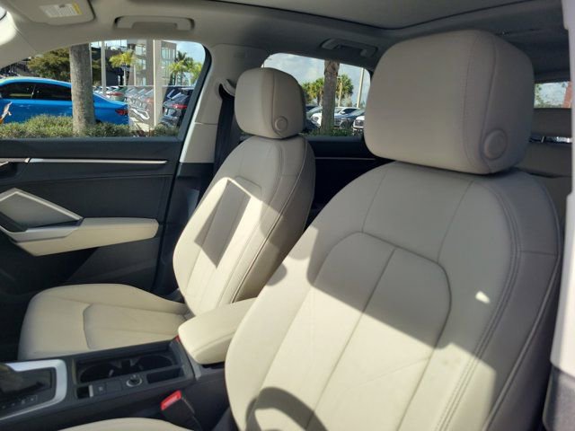 Certified 2025 Audi Q3 2.0T Premium Plus w/ Premium Plus Package image 16