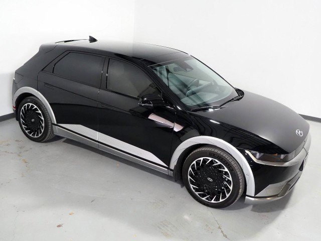 Used 2023 Hyundai Ioniq 5 Limited image 12