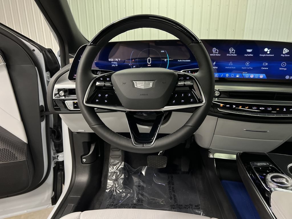 New 2026 Cadillac Lyriq Luxury AWD/4WD image 18