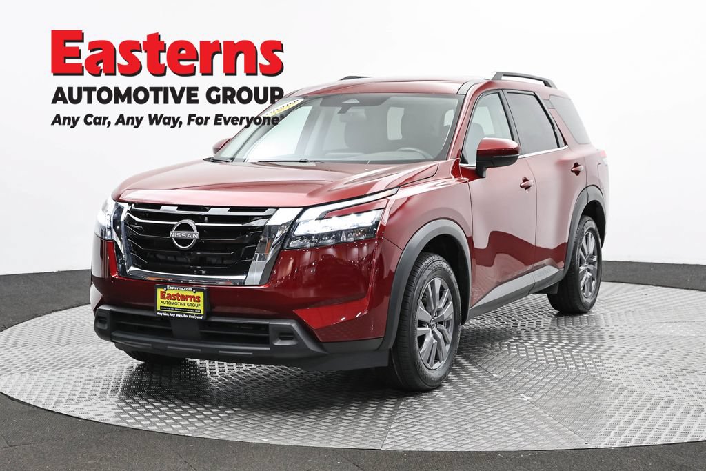 Used 2025 Nissan Pathfinder SV