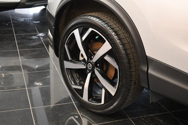 Used 2022 Nissan Rogue Sport SL AWD/4WD image 36
