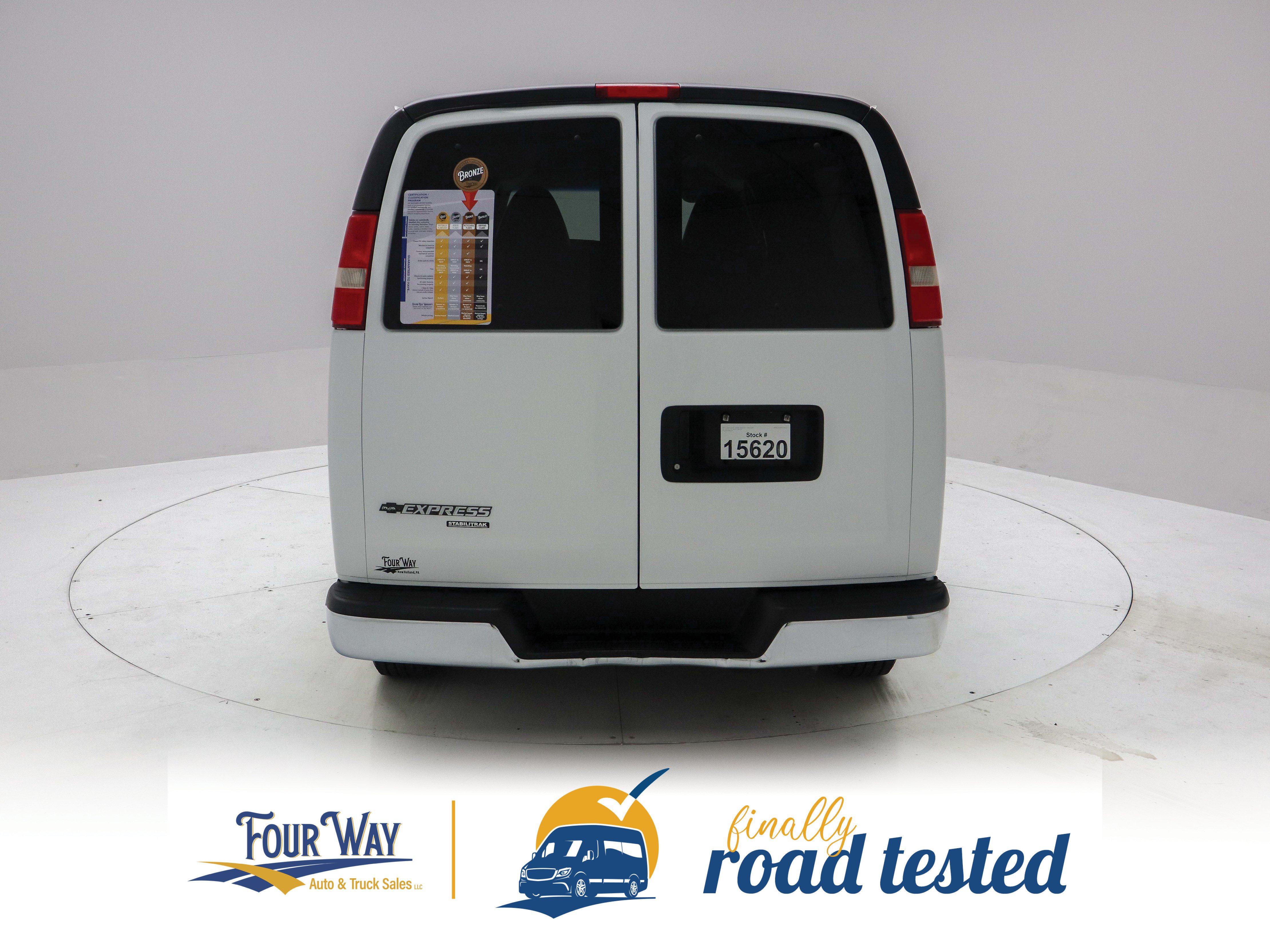 Used 2015 Chevrolet Express 3500 LT w/ LT Preferred Equipment Group RWD image 5