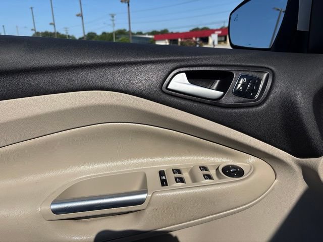 Used 2015 Ford Escape Titanium w/ Equipment Group 301A FWD image 11