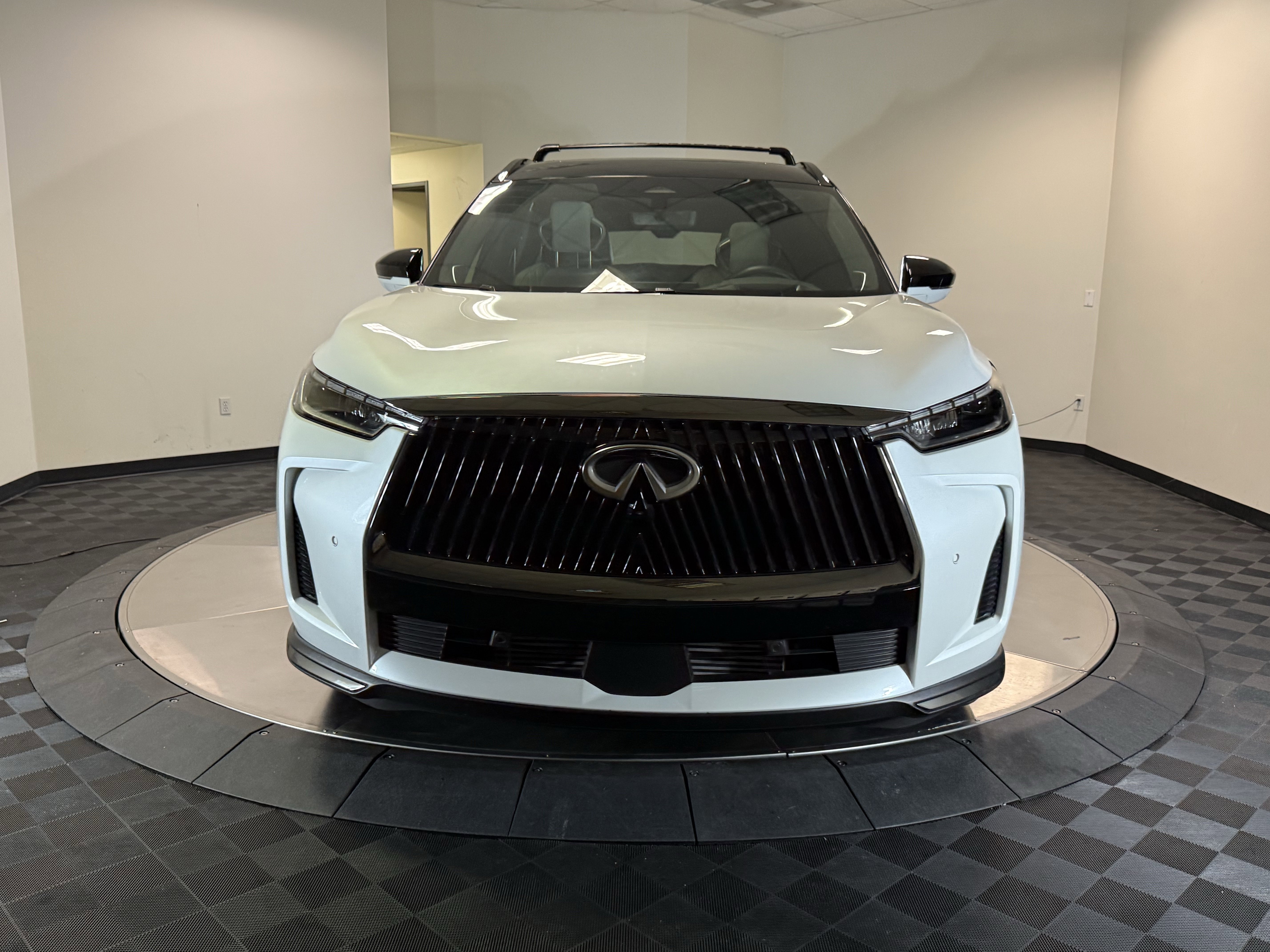 Certified 2026 INFINITI QX60 Autograph w/ Dark Cargo Package AWD/4WD image 2