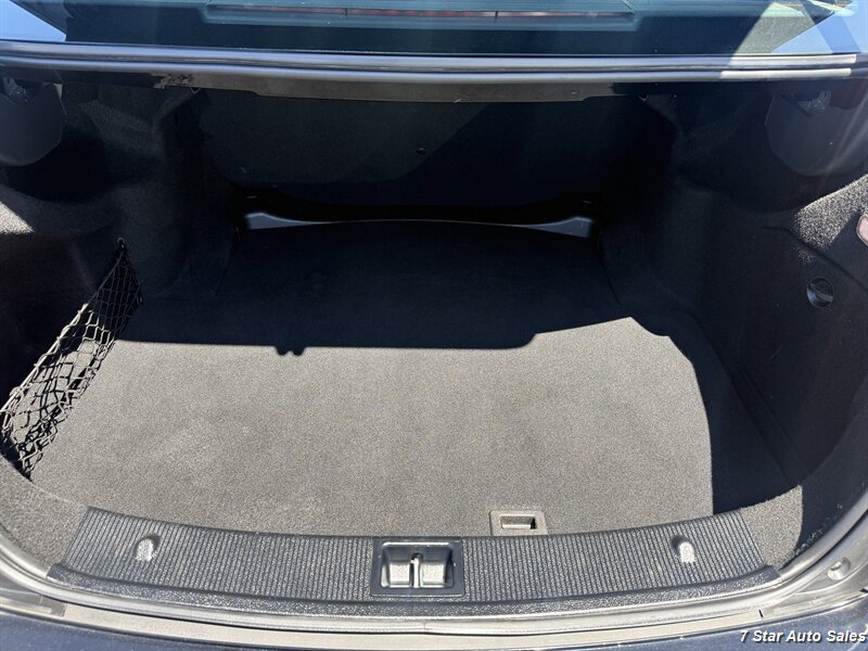 Used 2011 Mercedes-Benz C 300 Sedan image 19