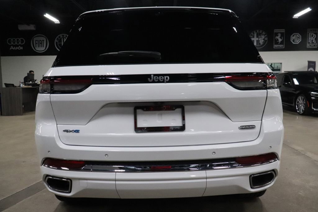 Used 2024 Jeep Grand Cherokee Overland w/ Advanced Protech Group III image 4