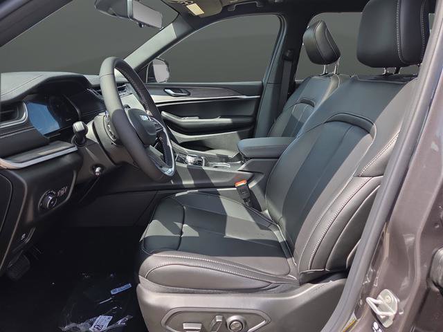 New 2025 Jeep Grand Cherokee L Limited w/ Luxury Tech Group II image 4