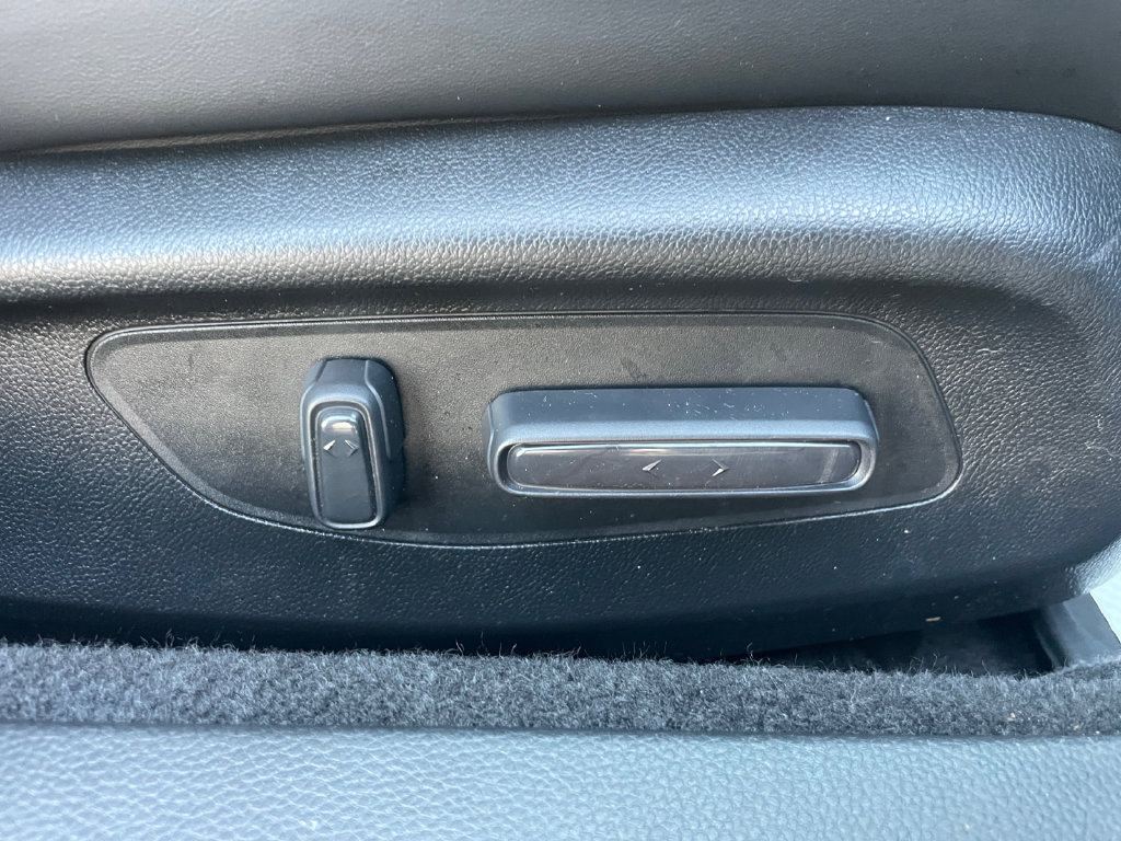 Used 2025 Honda Accord Touring image 12