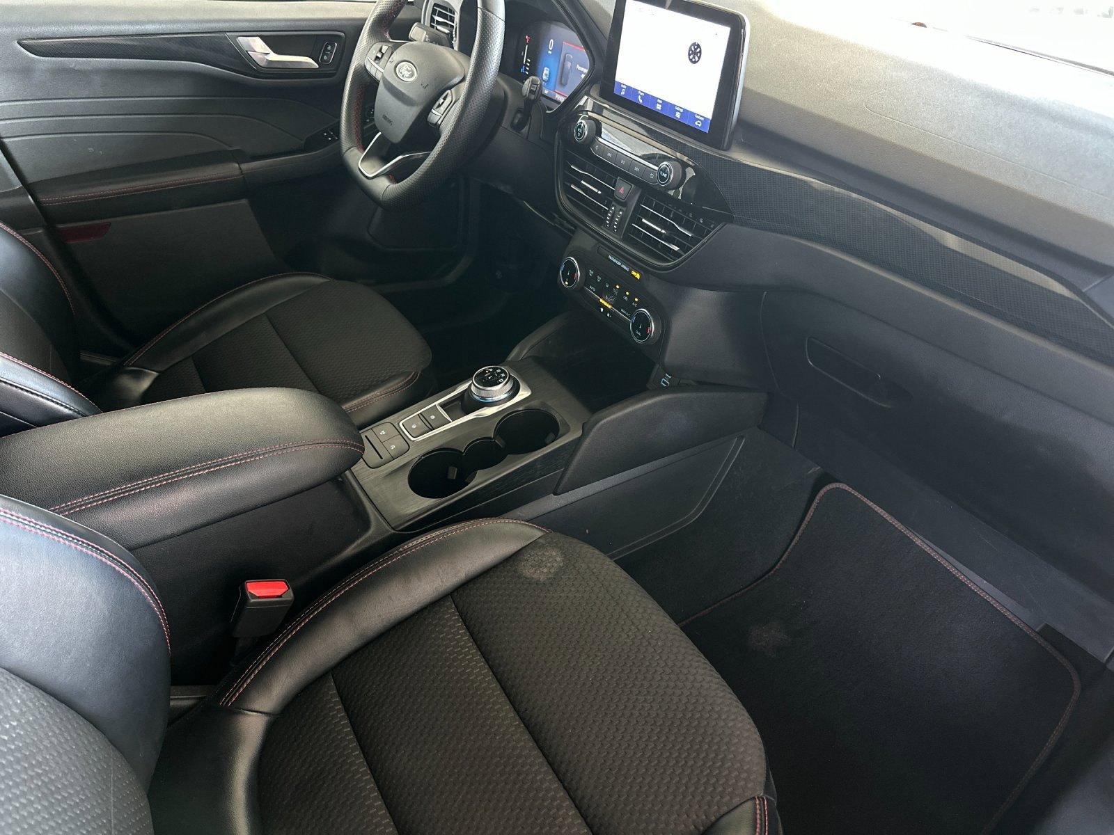 Used 2023 Ford Escape ST-Line image 15