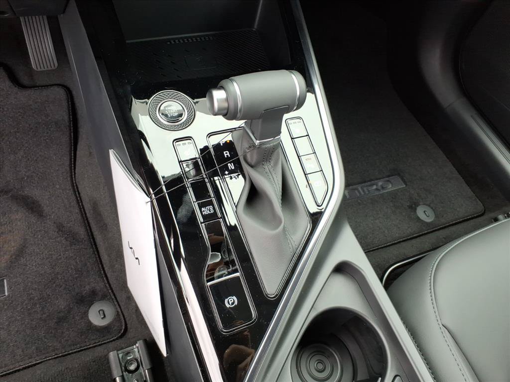New 2026 Kia Niro EX FWD image 24