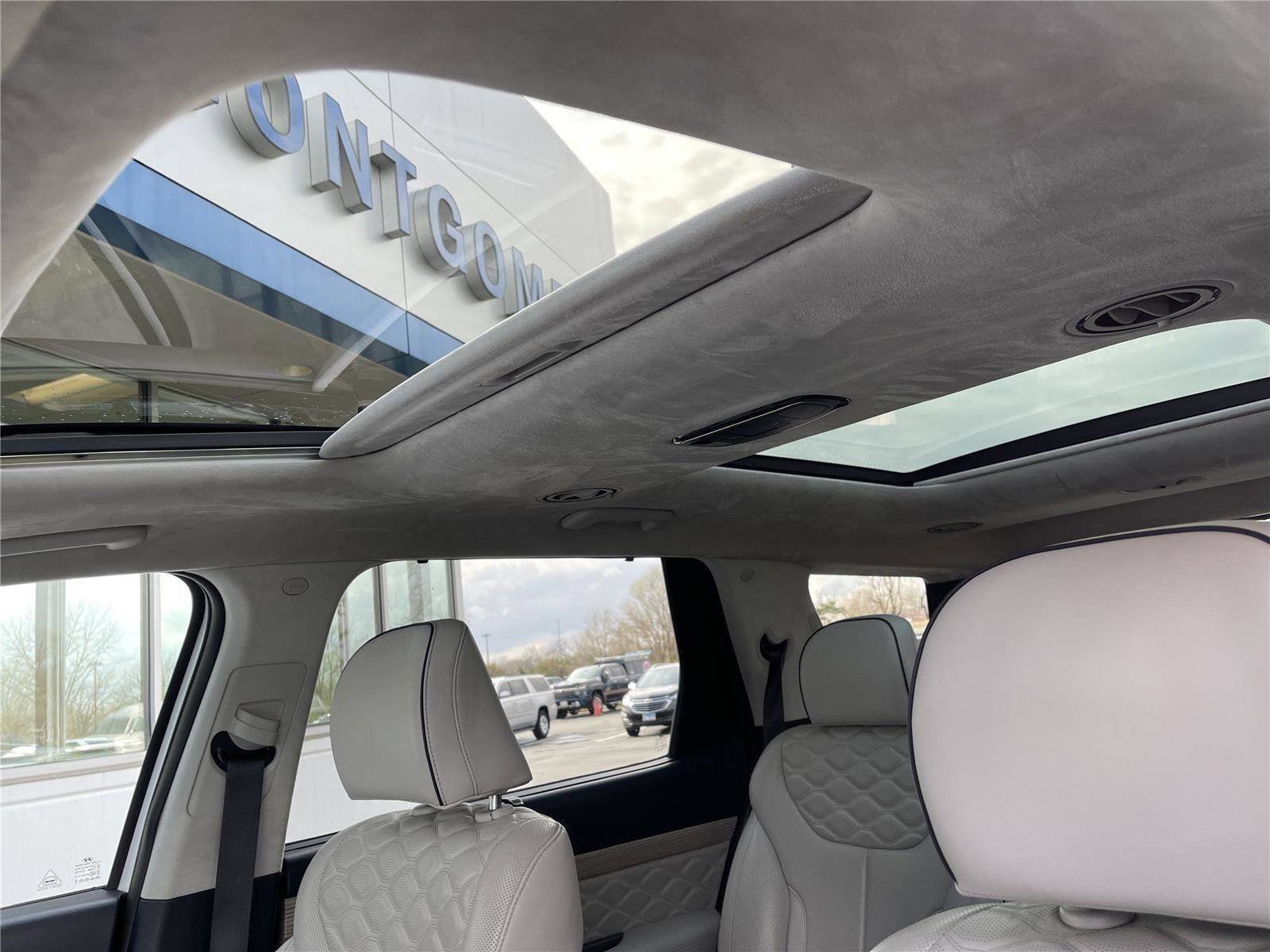 Used 2022 Hyundai Palisade Calligraphy w/ Winter Package image 26