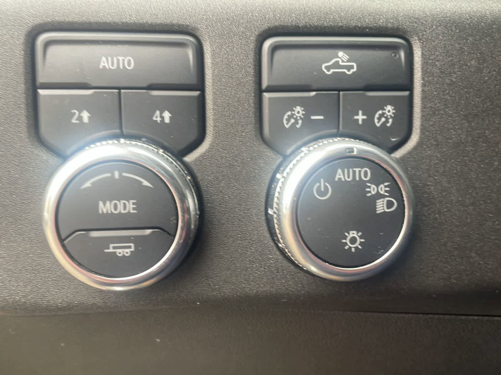 Used 2024 GMC Sierra 1500 SLE AWD/4WD image 14
