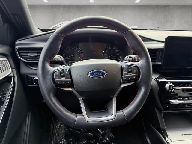 Used 2023 Ford Explorer ST-Line w/ Class IV Trailer Tow Package image 21