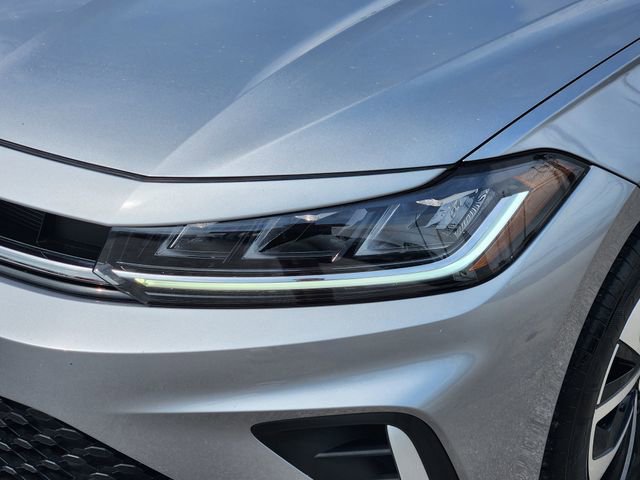 Used 2025 Volkswagen Jetta S image 9